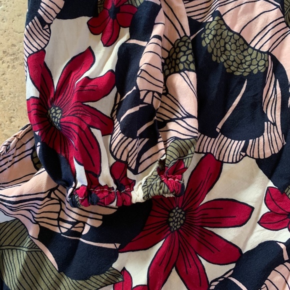 LOFT Outlet Floral Print LS Top XS - Picture 3 of 5